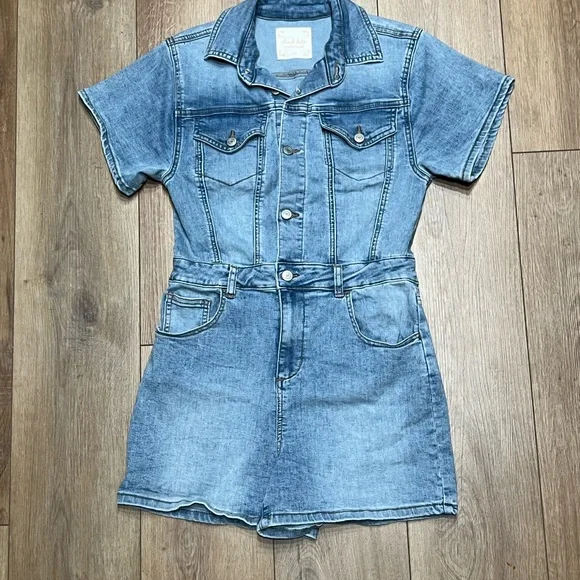 Altar'd State Light Blue Denim Skylar Romper XS - Like New - Picture 1 of 7